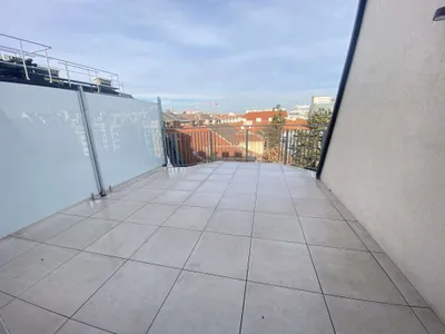 ERSTBEZUG - top ausgestattete 3 Zimmer Maisonettewohnung mit Terrasse, Nähe Bahnhof Floridsdorf
