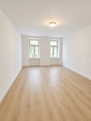 RENOVIERTE GROSSZÜGIGE 2-ZIMMER-WOHNUNG - SOFORTBEZUG - IDEAL FÜR 2ER-WG ODER PAAR, photo 3