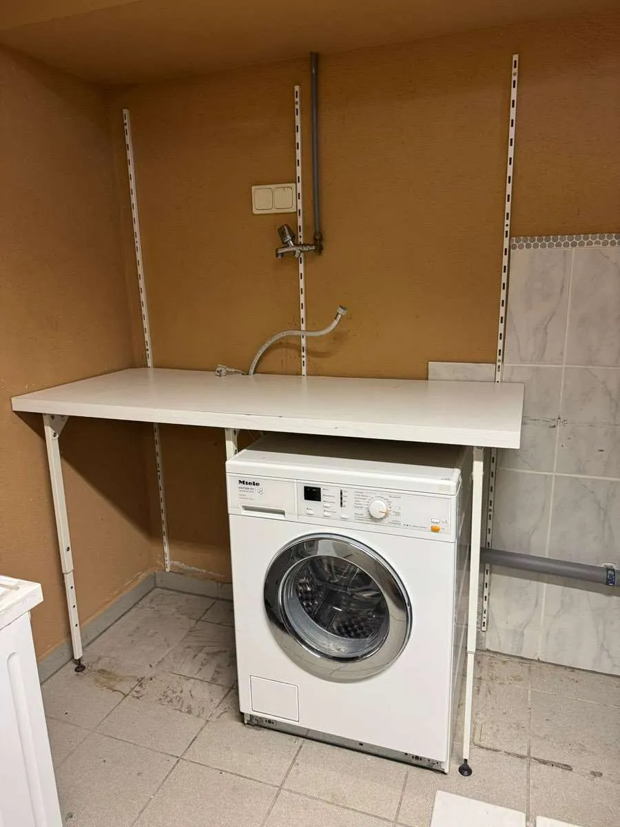 Waschmaschinen Tisch, € 50,- (8072 Mellach)