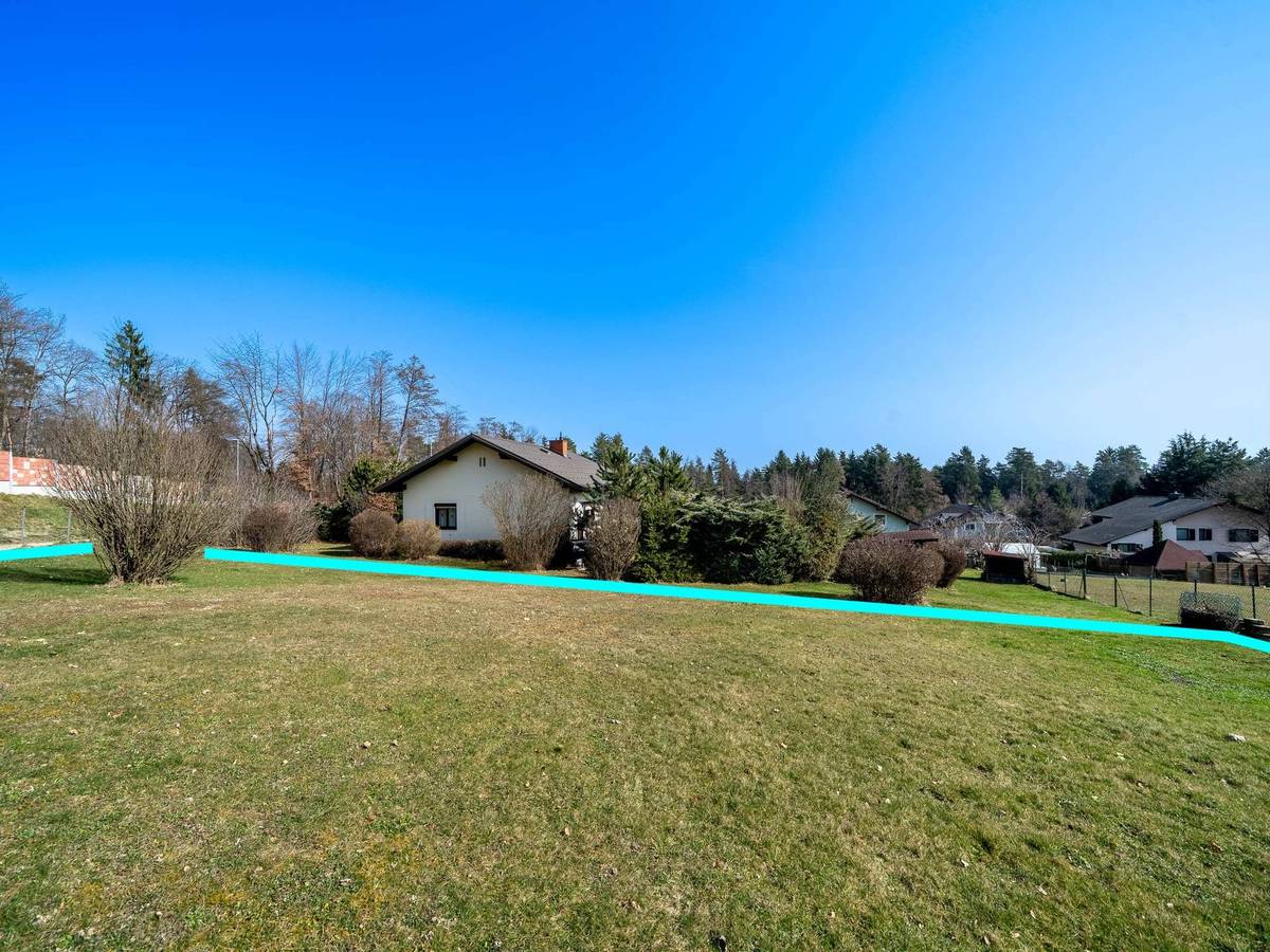 Sonniges Baugrundstück in begehrter Lage mit attraktivem Entwicklungspotenzial – pohled 3