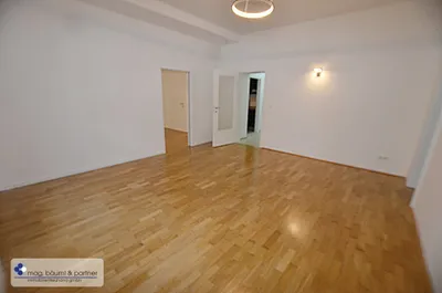 TOP RENOVIERTE 3-ZIMMER-WOHNUNG INKL. KFZ-ABSTELLPLATZ – Bild 3