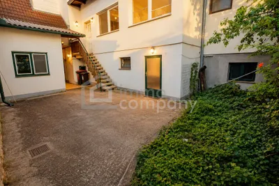 8-Zimmer-Haus kaufen in Bruck an der Leitha – 292 m², € 349.000 – Bild 5 von 9