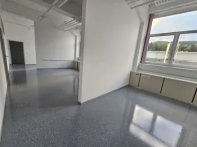3-Zimmer-Gewerbeimmobilie mieten in Bruck-Mürzzuschlag – 96 m², € 1.021 – Bild 11 von 15