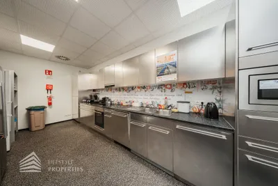 Gewerbeimmobilie mieten in Korneuburg – 1 300 m², € 16.640 – Bild 10 von 36