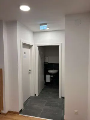 2-Zimmer-Gewerbeimmobilie mieten in Wien – 95 m², € 10 – Bild 4 von 12