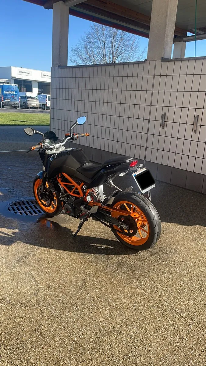 KTM 390