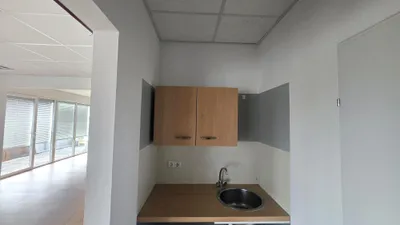 2-Zimmer-Gewerbeimmobilie mieten in Ried im Innkreis – 84 m², € 490 – Bild 4 von 9
