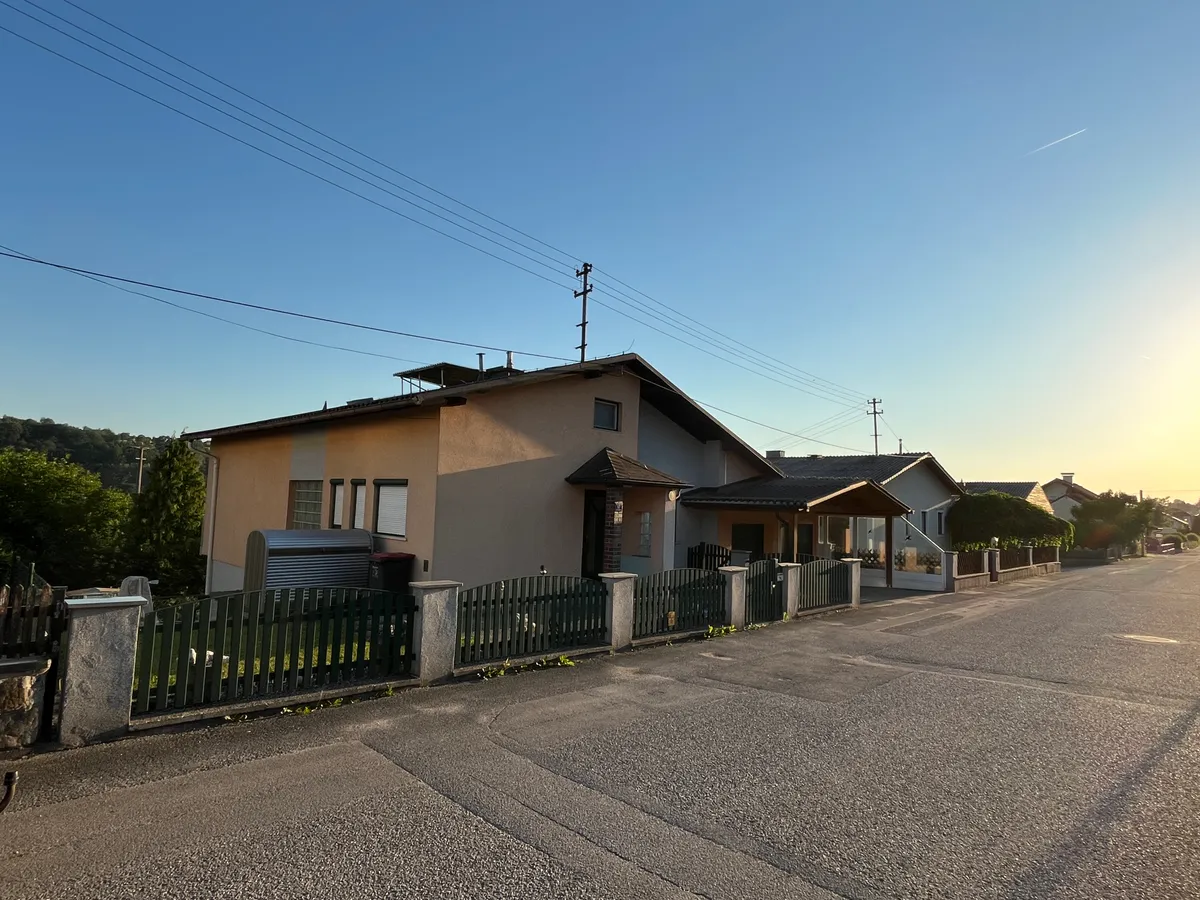 Schönes Einfamilienhaus in Schlüsslberg, Straßfeld