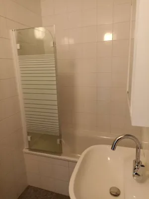 1-Zimmer-Wohnung mieten in Linz – 30 m², € 680 – Bild 3 von 3
