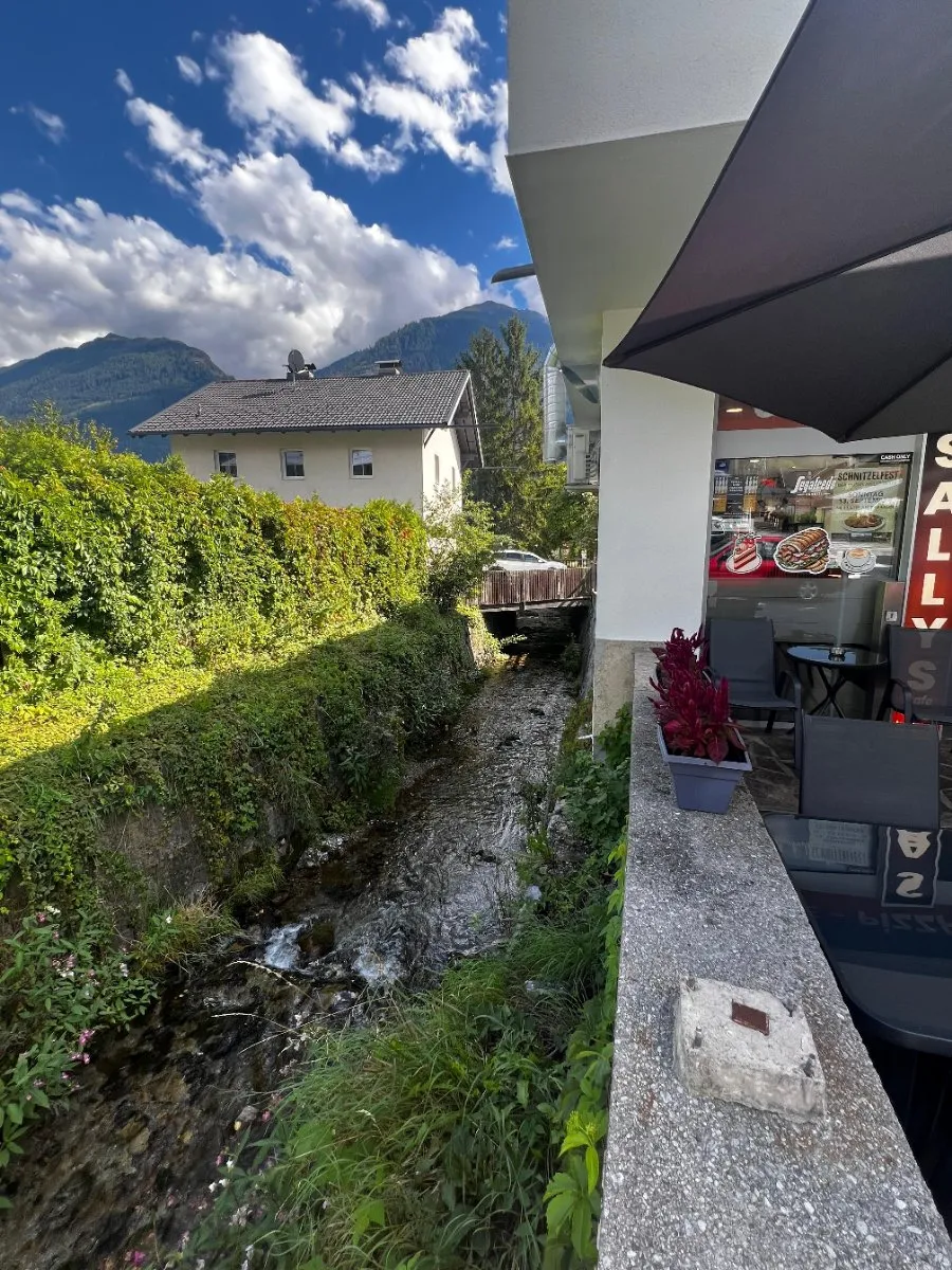 Gastro & Geschäftslokal / Kebab & Pizza in zentraler Lage in Mötz - 60 m² - Ansicht 3