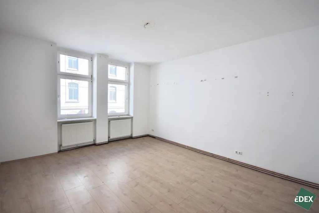 Altbau mit Charme - lichtdurchflutete Wohnung zum Sanieren - Ansicht 3