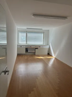 Gewerbeimmobilie mieten in Wien – 728 m², € 18 – Bild 3 von 15