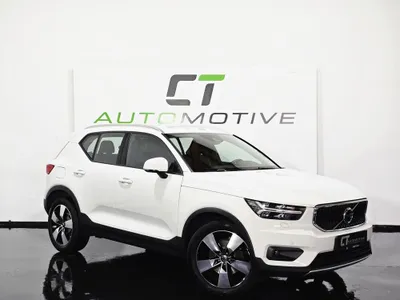 Volvo XC40 Momentum Pro AWD