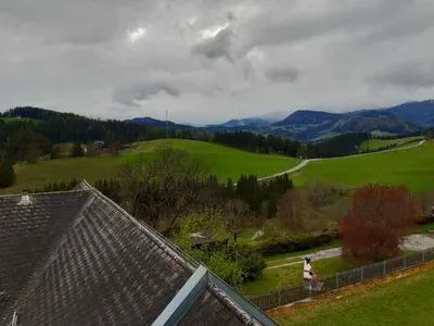 8-Zimmer-Haus mieten in Graz-Umgebung – 250 m², € 2.000 – Bild 9 von 11