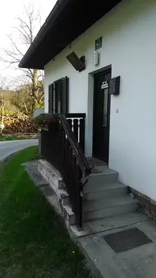 8-Zimmer-Haus mieten in Graz-Umgebung – 250 m², € 2.000 – Bild 2 von 11