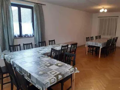 8-Zimmer-Haus mieten in Graz-Umgebung – 250 m², € 2.000 – Bild 3 von 11