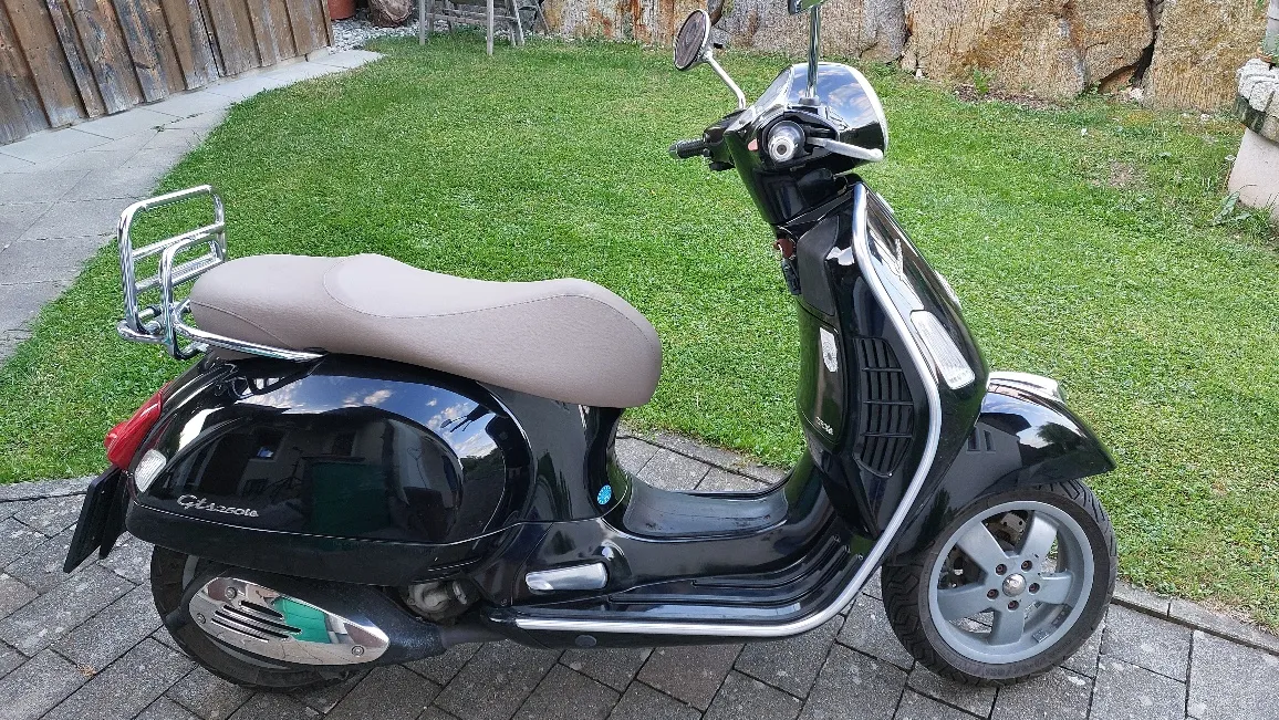 Vespa GTS