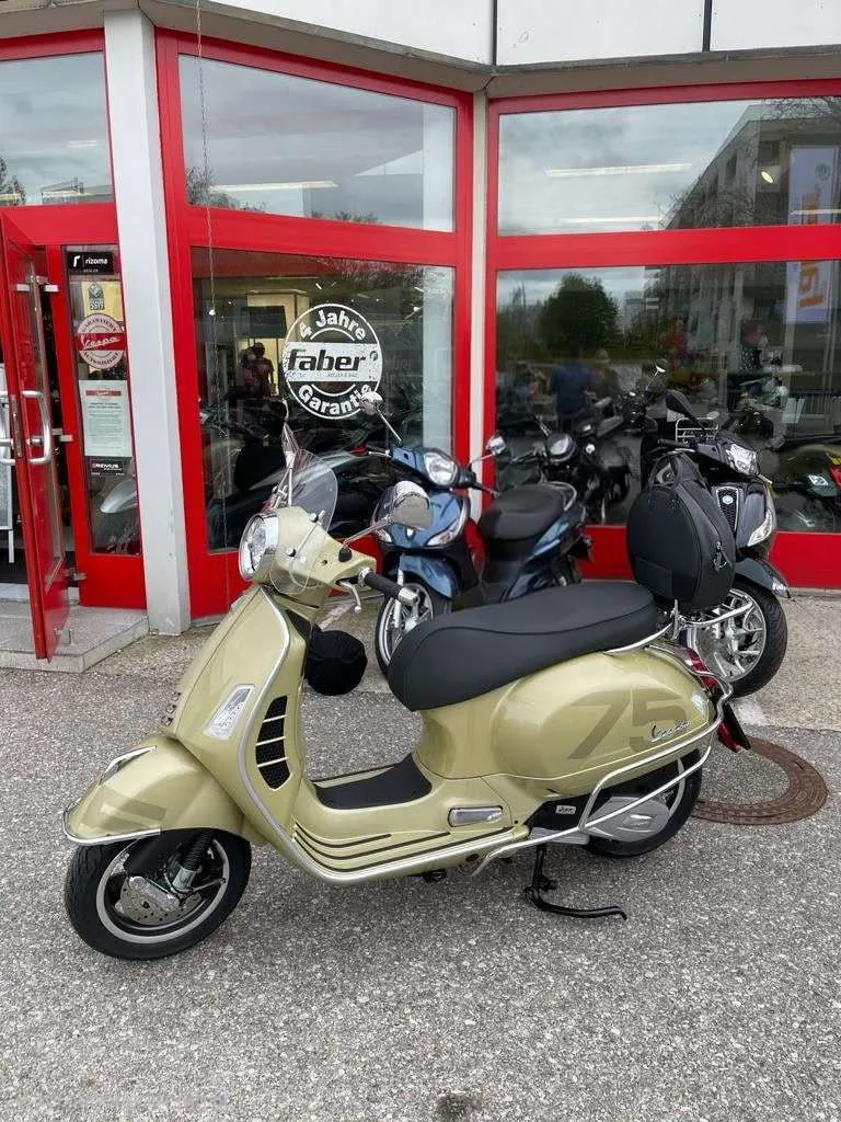 Vespa 125