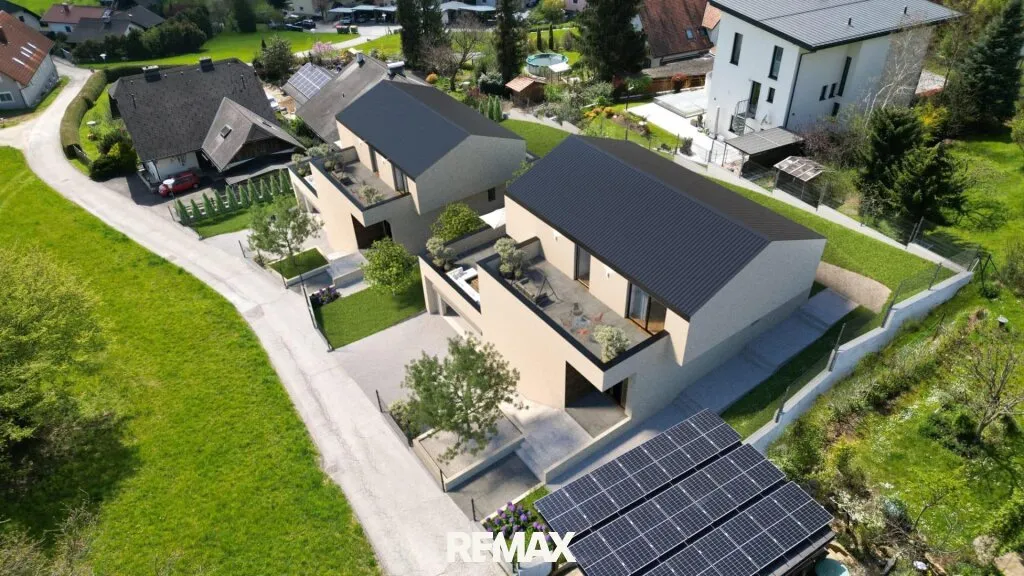 Ihr Traumhaus ist schon geplant - Sonniges Grundstück mit genehmigtem Luxusprojekt - Ansicht 3