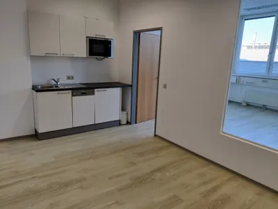 3-Zimmer-Gewerbeimmobilie mieten in Wels – 59 m², € 635 – Bild 3 von 6