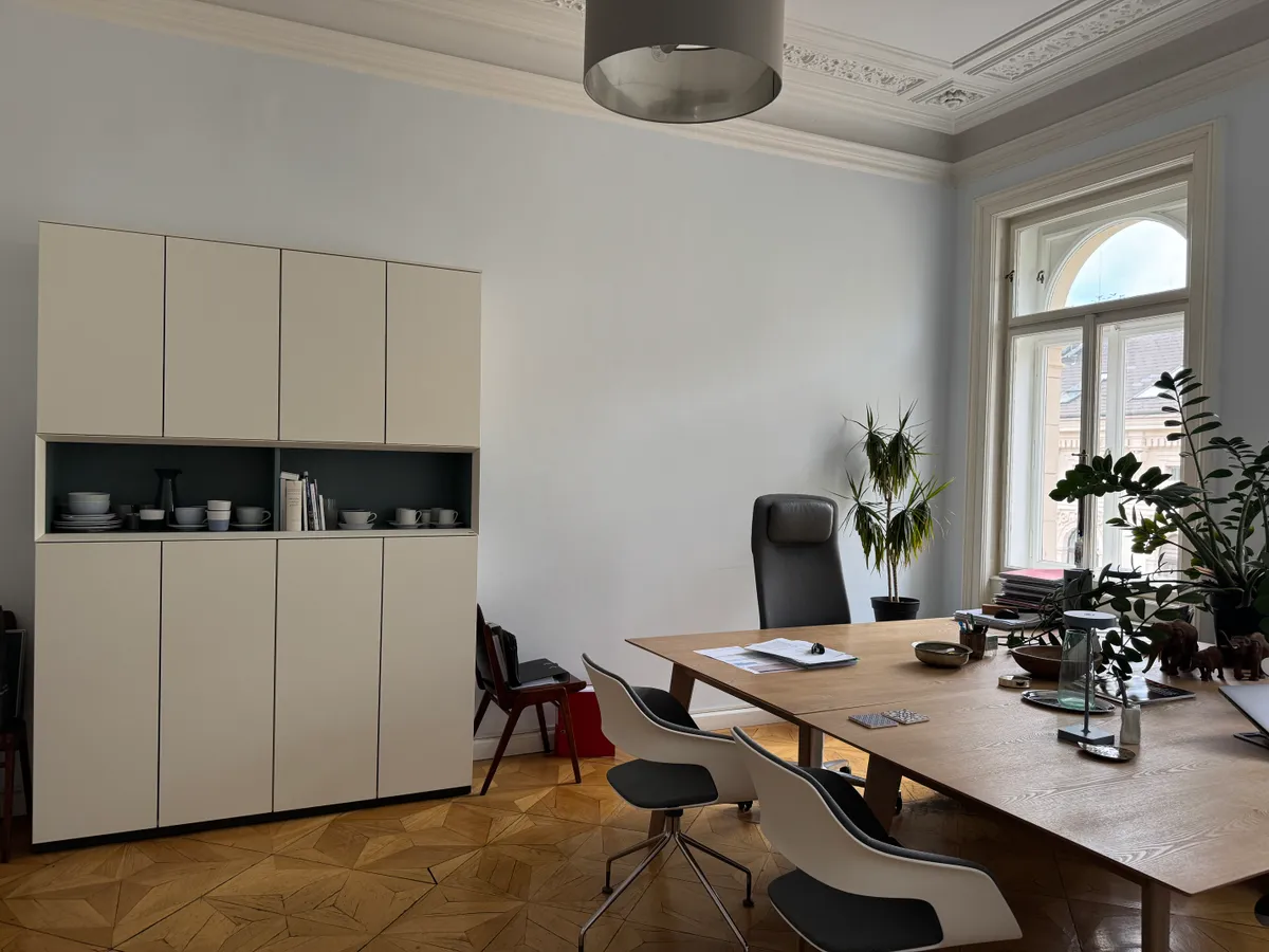 Repräsentative Büroräumlichkeiten in bester Lage - All Inclusive (Strom, Gas, Reinigung, Internet, Hygienebedarf) - Ansicht 2