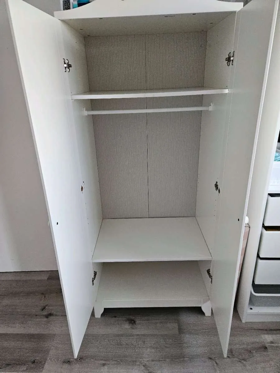 IKEA Hensvik (Smagöra) Kleiderschrank, € 30,- (1100 Wien)