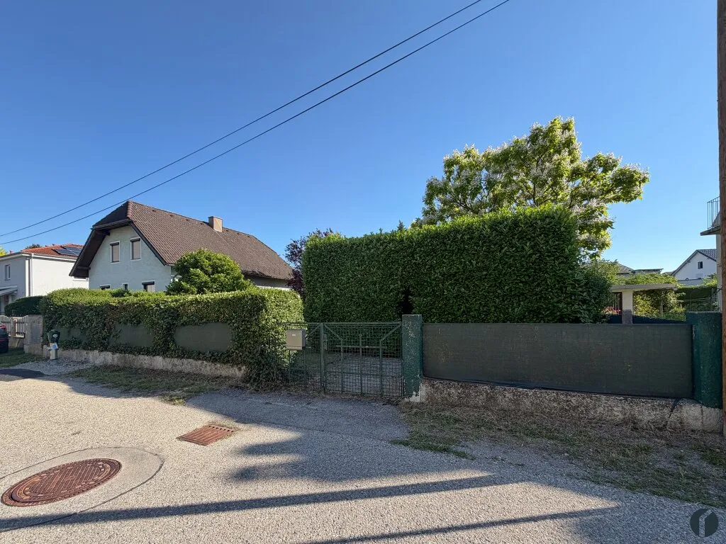 Baugrundstück mit kleinem Haus - ca. 548 m² Grundstück mit Entwicklungspotenzial - Ansicht 2