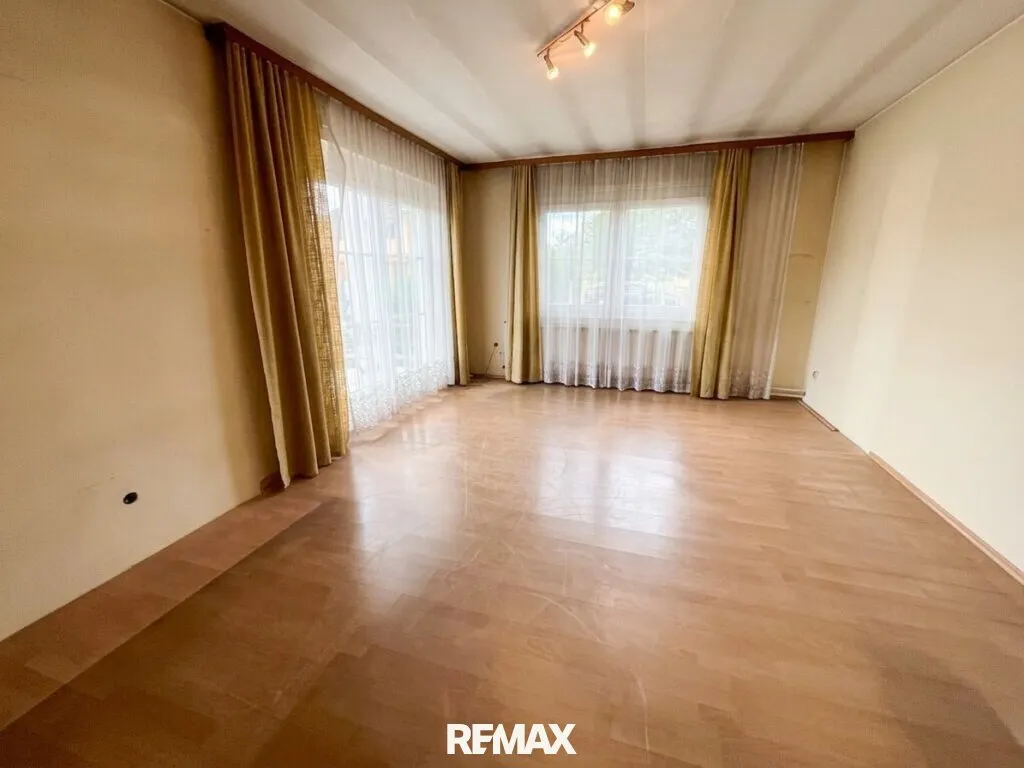 Zeit für einen Neustart! Sanierungsbedürftiges Haus auf 1.787 m² großem Grundstück - ideal für eine umfassende Revitalisierung oder als Neubauprojekt! - Ansicht 3