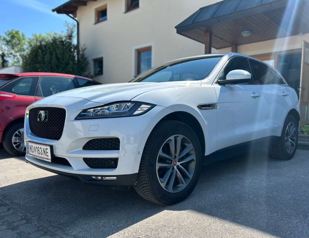 Jaguar F-Pace SUV / Geländewagen
