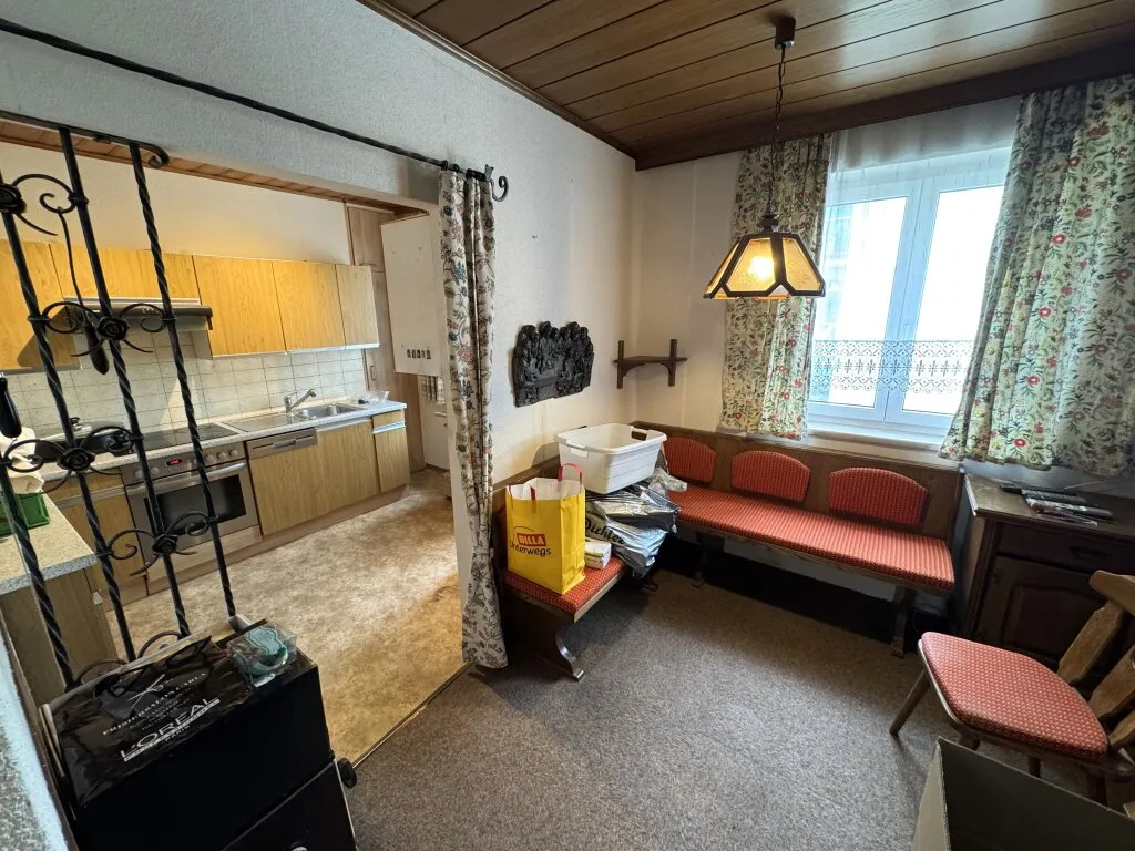 Günstige 3-Zi-Wohnung in Wattens mit Balkon und Garage zum Sanieren - Widok 2