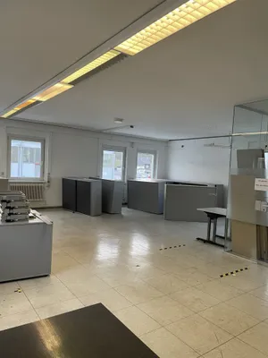 8-Zimmer-Gewerbeimmobilie mieten in Vöcklabruck – 233 m², € 1.977 – Bild 7 von 19