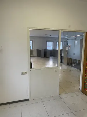 8-Zimmer-Gewerbeimmobilie mieten in Vöcklabruck – 233 m², € 1.977 – Bild 10 von 19