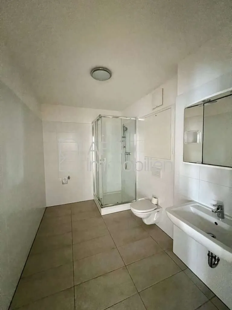 3 Monate mietfrei! 2 Zimmer Genossenschaftswohnung mit großer Loggia Nähe Citypark - Widok 3