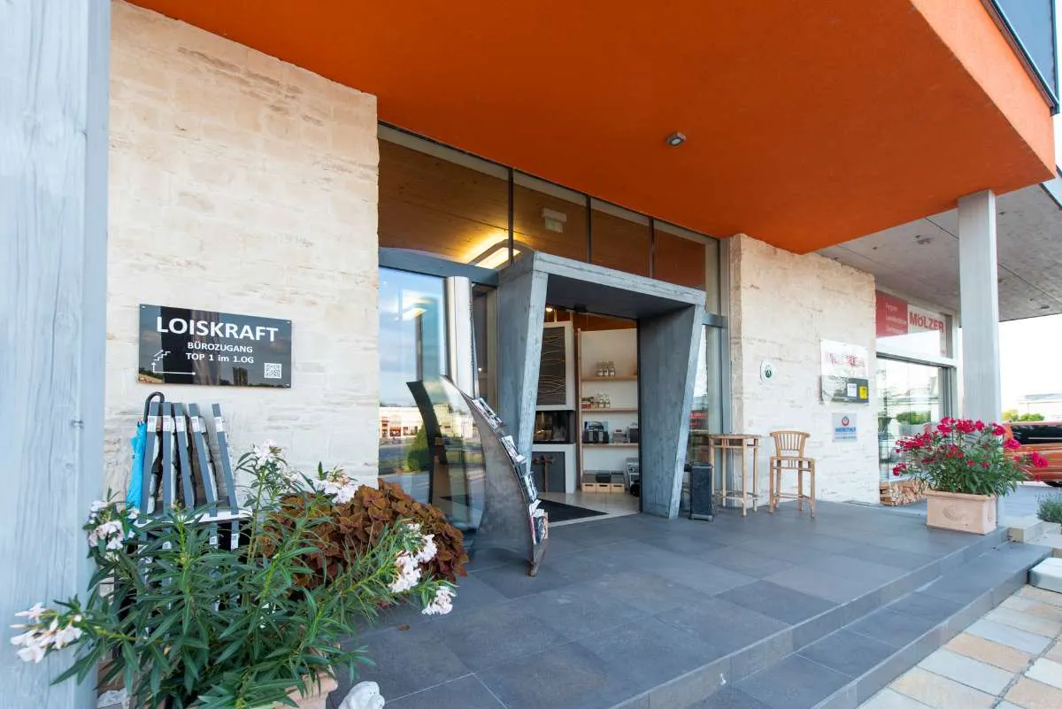 Modern Büros mit Terrasse im OG - perfekt für Einzelunternehmer, Agenturen & Planungsbetriebe, Versicherungen - Ansicht 2