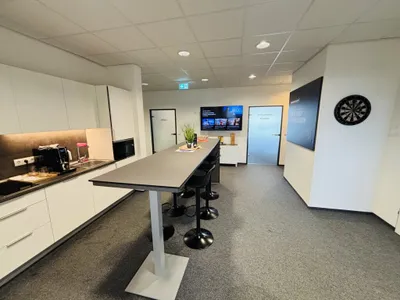 7-Zimmer-Gewerbeimmobilie mieten in Graz-Umgebung – 205 m², € 3.408 – Bild 3 von 8