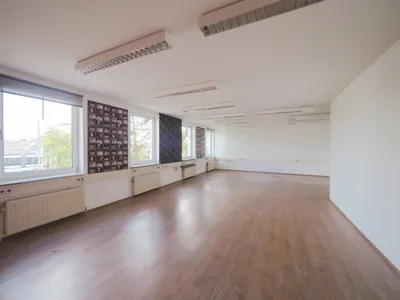 13-Zimmer-Gewerbeimmobilie mieten in Mödling – € 3.590 – Bild 17 von 28