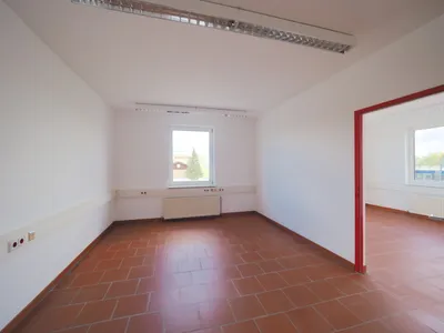 13-Zimmer-Gewerbeimmobilie mieten in Mödling – € 3.590 – Bild 20 von 28
