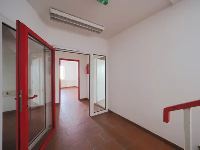 13-Zimmer-Gewerbeimmobilie mieten in Mödling – € 3.590 – Bild 14 von 28
