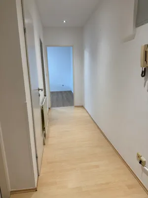 2-Zimmer-Wohnung mieten in Neunkirchen – 52 m², € 495 – Bild 3 von 6