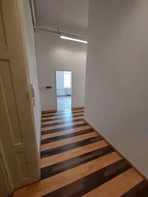 8-Zimmer-Gewerbeimmobilie mieten in Wien – 227 m², € 2.958 – Bild 10 von 15