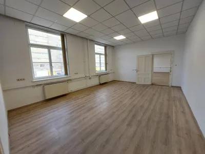8-Zimmer-Gewerbeimmobilie mieten in Wien – 227 m², € 2.958 – Bild 7 von 15