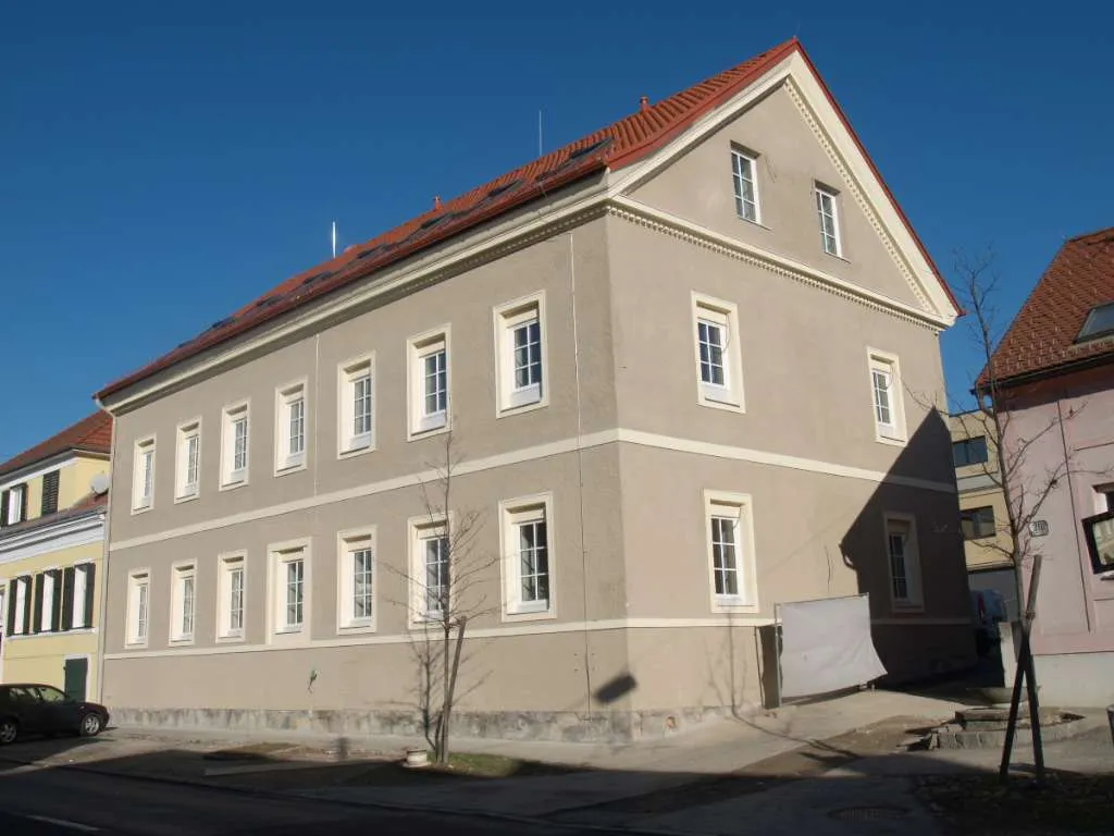 Geförderte 4 Zimmer-Wohnung mit Balkon im DG - Ansicht 2