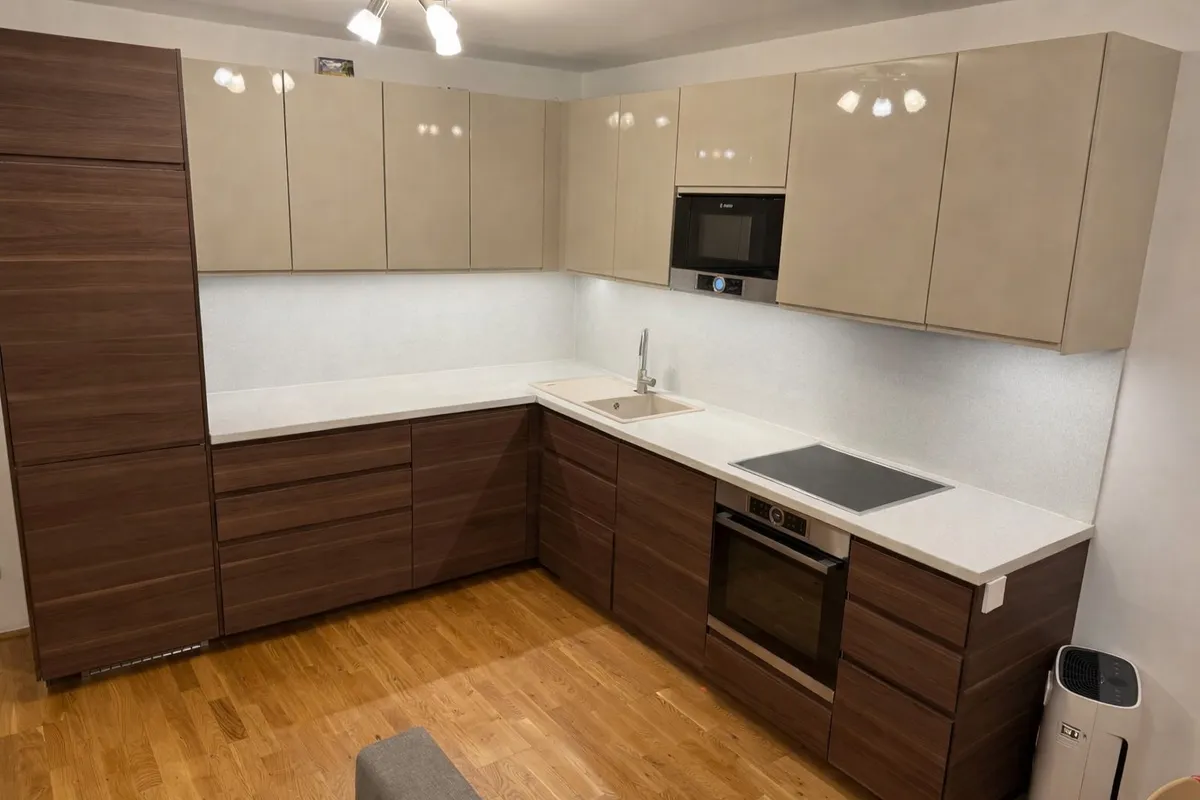 Exklusive 3-Zimmer-Wohnung mit zwei Balkonen und garage in Aspern - Ansicht 2