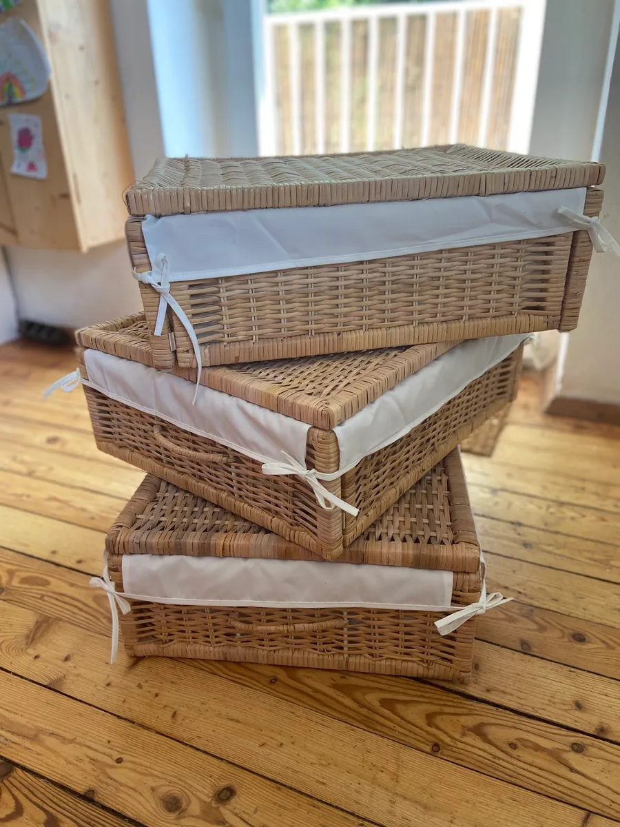 3 Aufbewahrungsboxen Ikea Rattan geflochtene Körbe, € 60,- (1020 Wien)