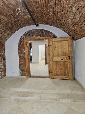 Gewerbeimmobilie mieten in Wels – 108 m², € 1.537