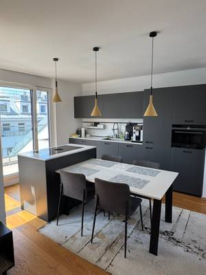 Exklusive Dachgeschoss-Maisonette mit 3 Terrassen - möbliert