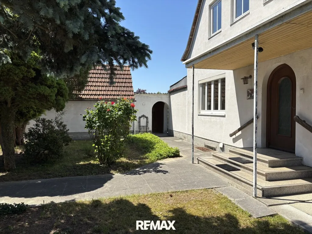 Charmantes Einfamilienhaus in ruhiger und sonniger Vorstadtlage - Ansicht 2