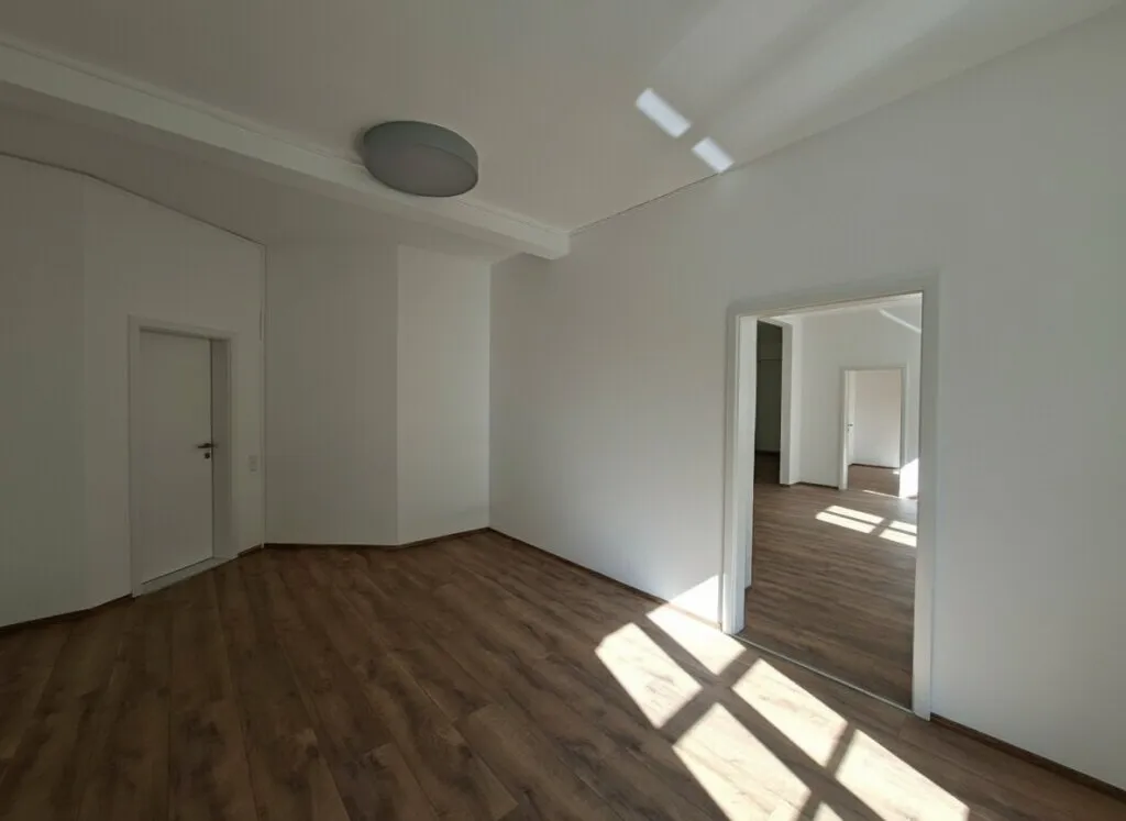 Flexible Büro- bzw. Praxisfläche in gepflegtem Umfeld nahe Linz mit optimaler Infrastruktur ab sofort zu vermieten - Ansicht 2