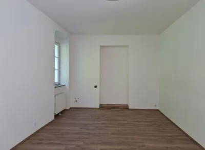 4-Zimmer-Gewerbeimmobilie mieten in Linz – 99 m², € 1.398 – Bild 5 von 9