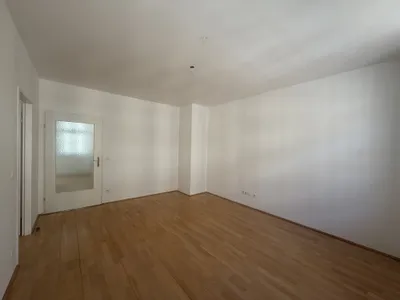 Kompakte 2- Zimmer Altbauwohnung | befristet | ab sofort – Bild 2